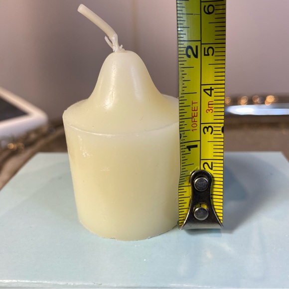 PartyLite French Vanilla Votive Candles in Light Blue Box - Picture 3 of 4